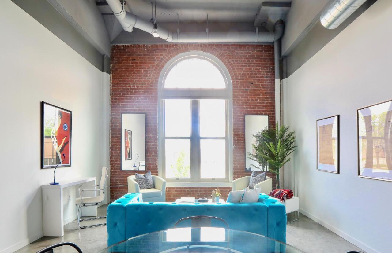 Frontdesk Historic Kcy Flats With Rooftop Deck Kansas City Eksteriør billede