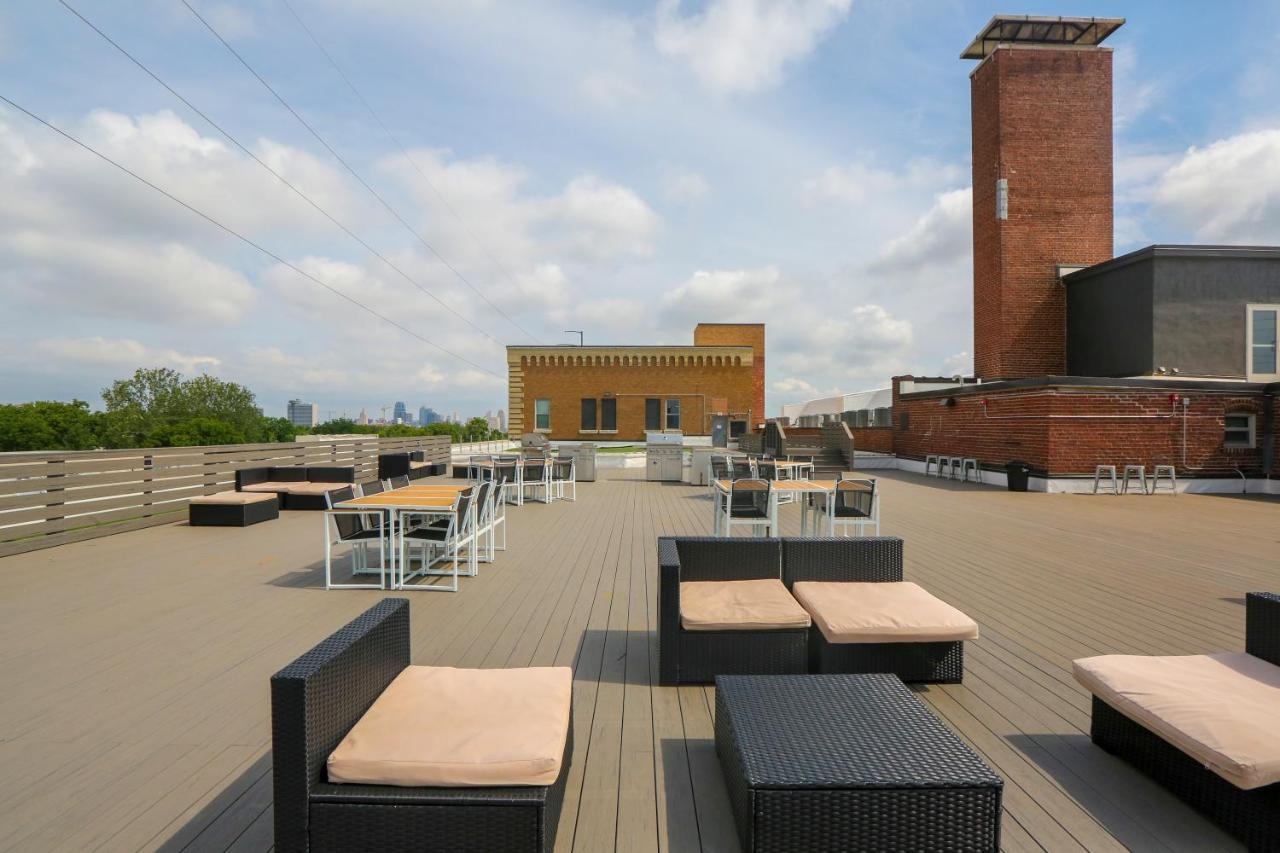 Frontdesk Historic Kcy Flats With Rooftop Deck Kansas City Eksteriør billede